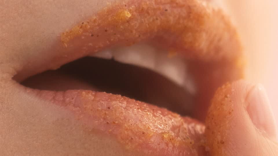 How to Exfoliate Your Lips - And What to Use