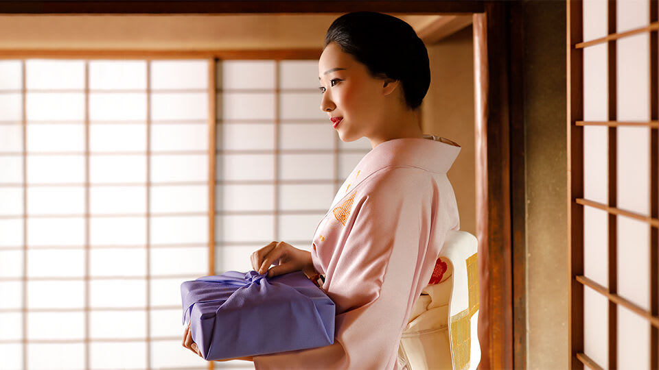 These 5 Japanese Beauty Trends Are Forever