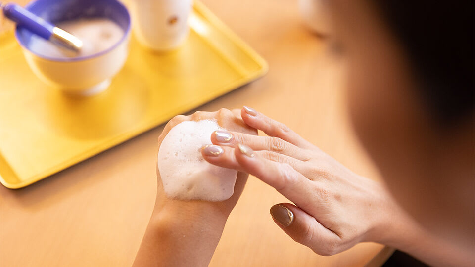 Physical Exfoliants vs. Chemical Exfoliants