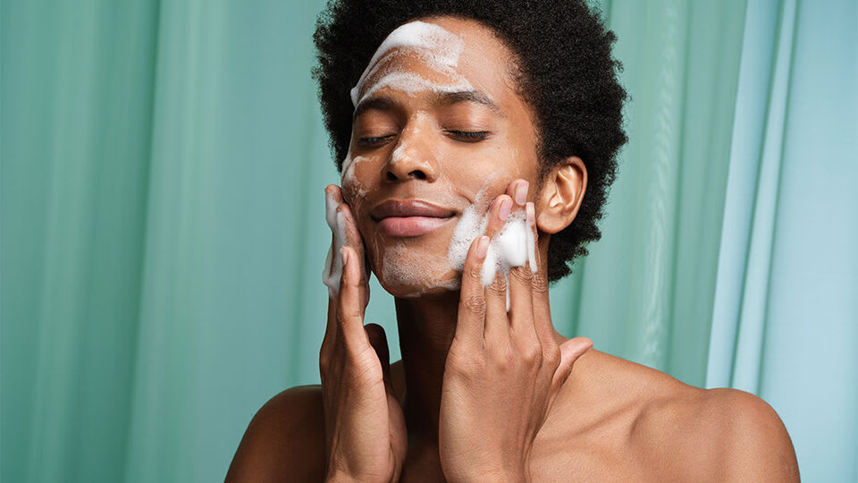 How to Choose a Pore-Purifying Cleanser