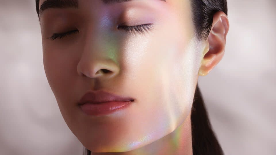 How to Prevent Sleep Wrinkles (5 Easy Tips)