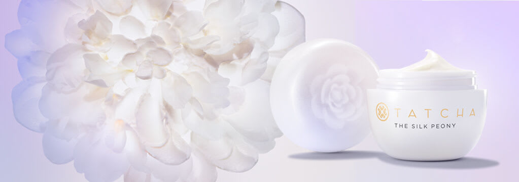 Four Benefits to Using Eye Cream Consistently