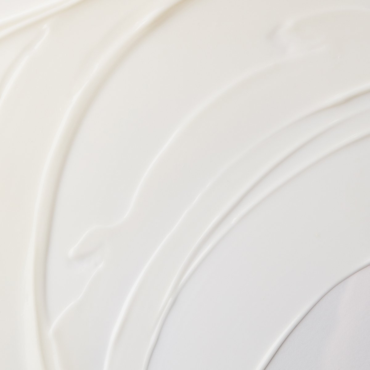 Luminous Deep Hydration Firming Eye Serum.