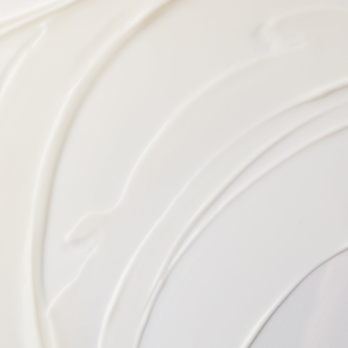 Luminous Deep Hydration Firming Eye Serum texture