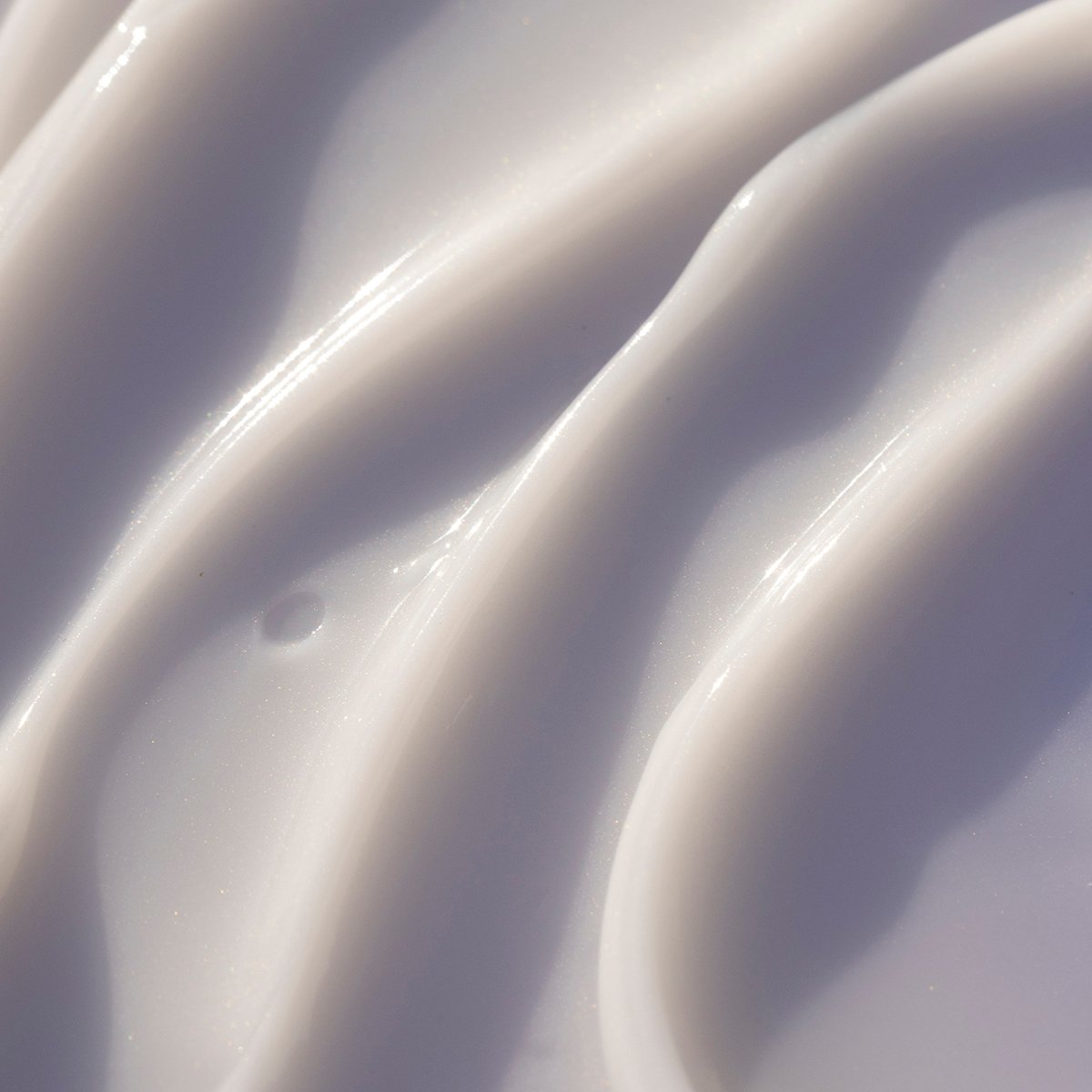 The Dewy Serum Texture close up