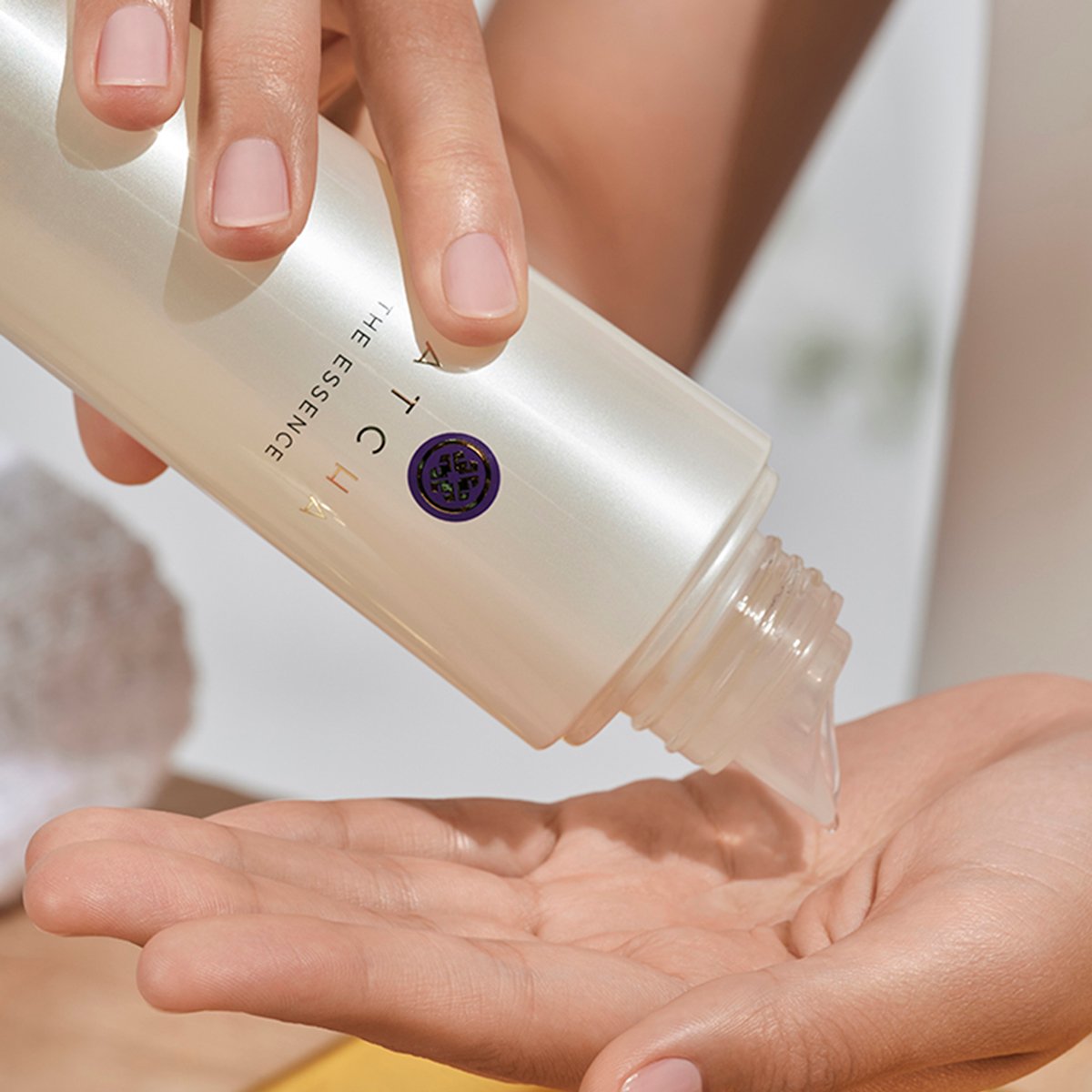 The Essence - Skincare Boosting Treatment